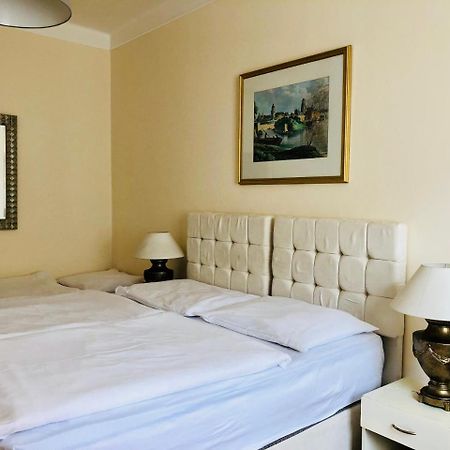 Hotel Mira Inn Πράγα Εξωτερικό φωτογραφία