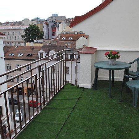 Hotel Mira Inn Πράγα Εξωτερικό φωτογραφία