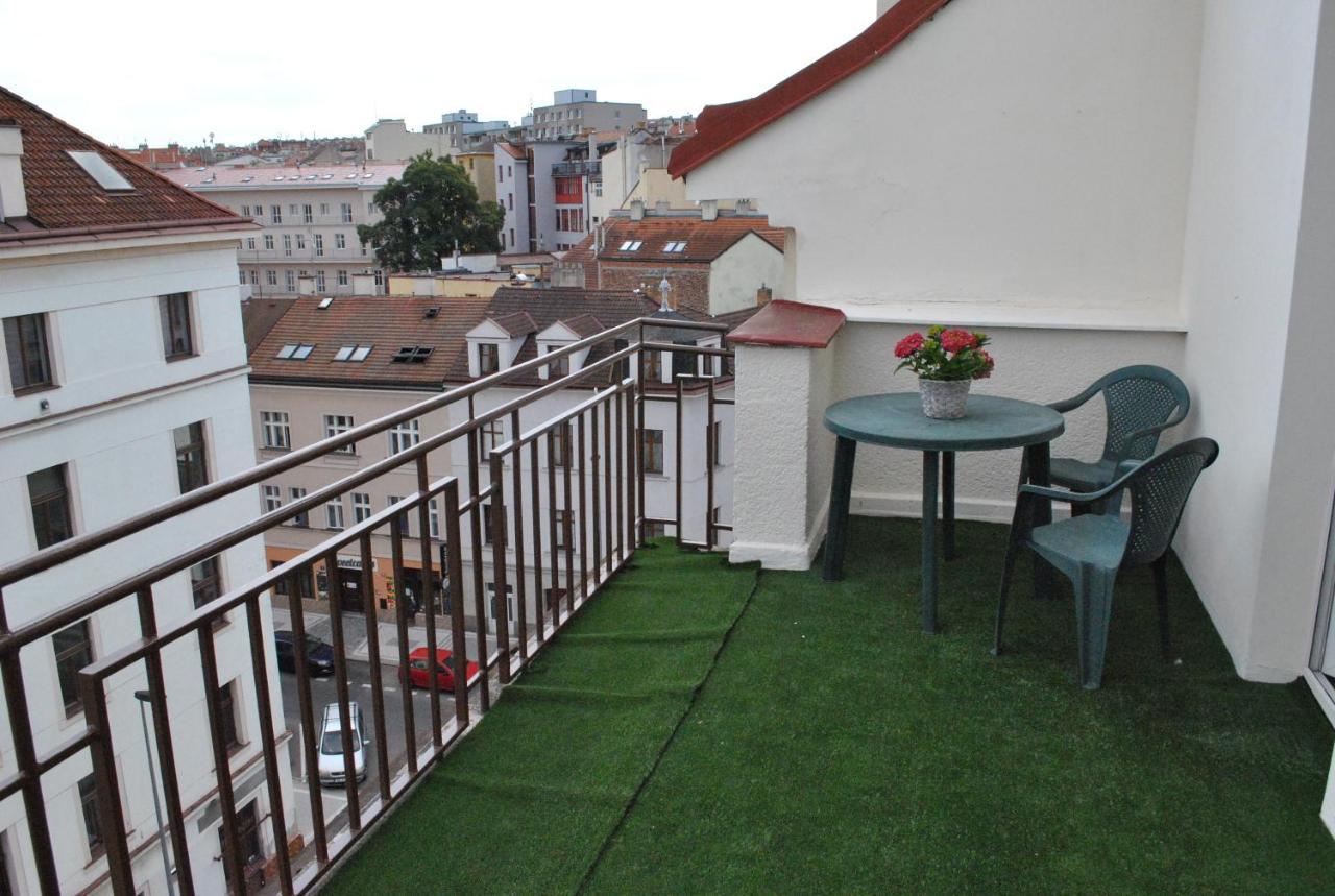 Hotel Mira Inn Πράγα Εξωτερικό φωτογραφία